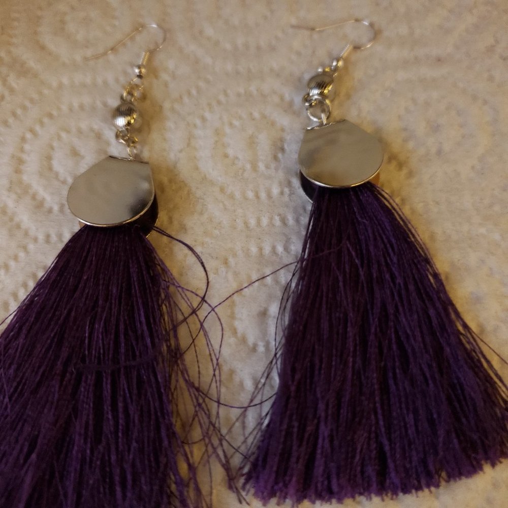 Looped Earring - Picture 6 of 10